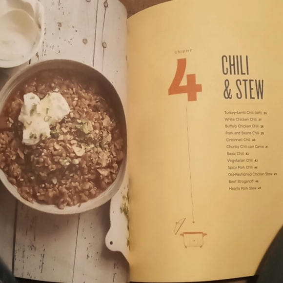 The Easy 5-Ingredient Slow Cooker Cookbook - Picture 3 of 4